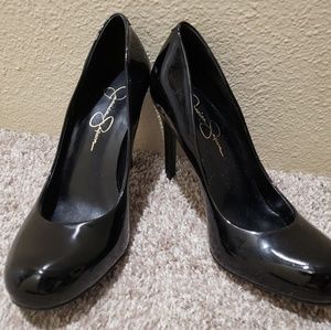 Jessica Simpson closed-toe heels